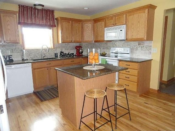 4th image of 1126 Saint Kilian Pkwy