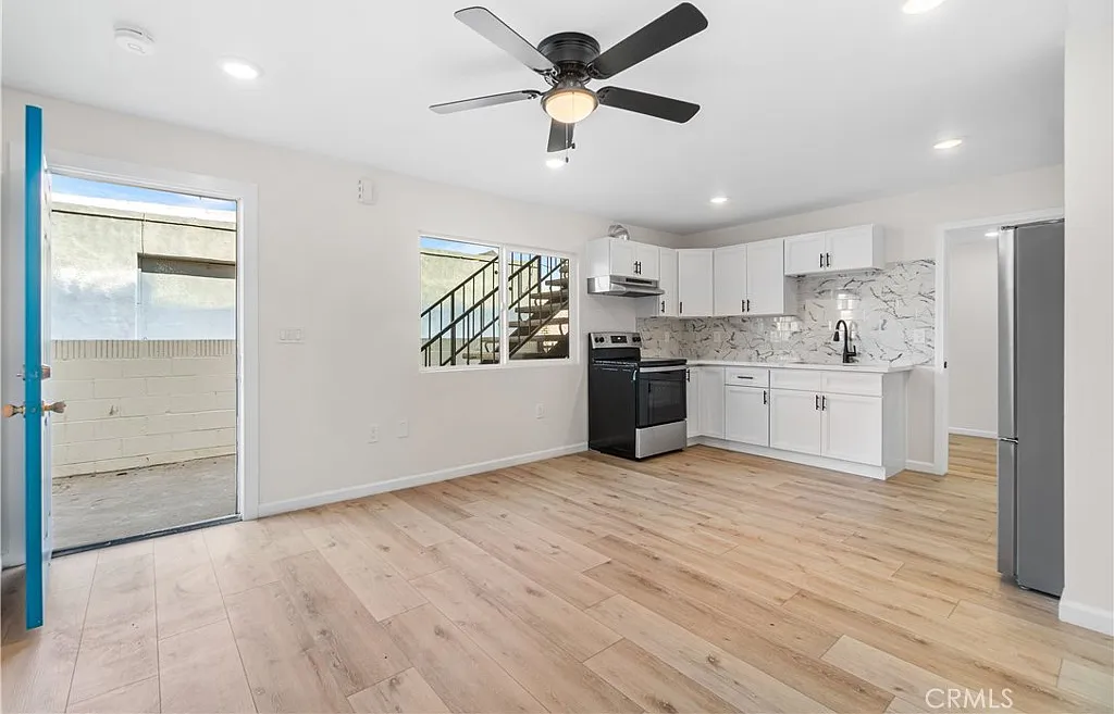 10 bed, 3928 sqft, $2,500 — Photo 4
