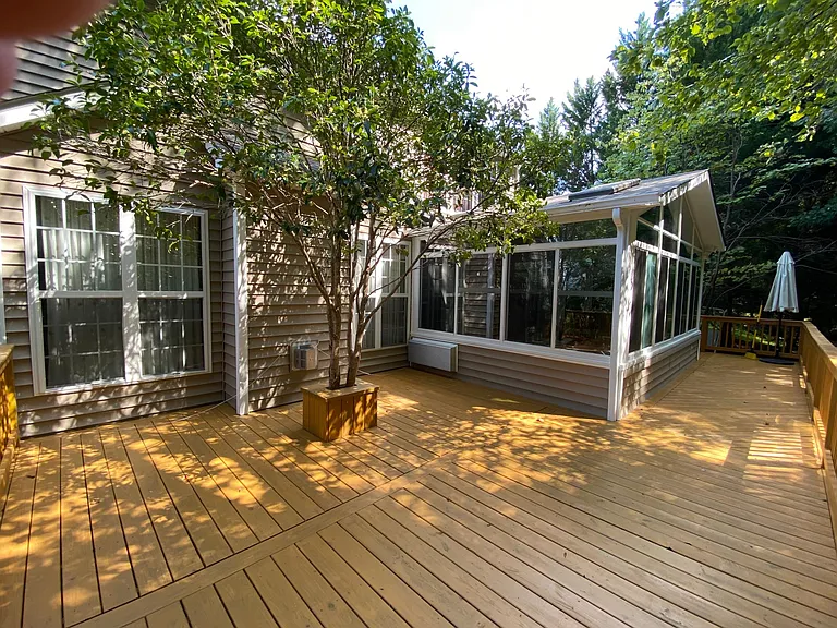 518 Sherwood Forest Pl — Photo 5