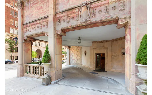 Sold by Douglas Elliman | media 15