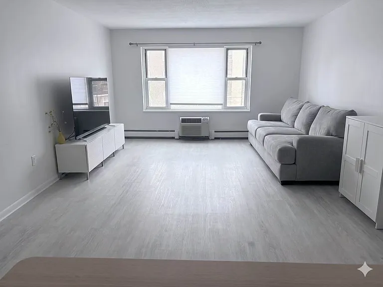 A2 Colonial Dr #5 — Photo 9