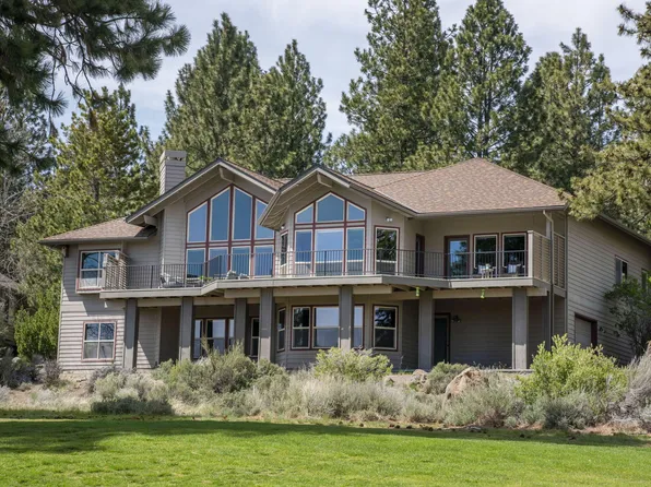 2916 NW Fairway Heights Dr, Bend, OR 97703