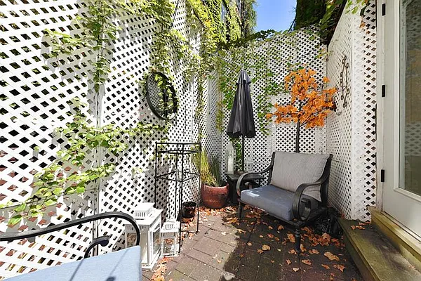 Rented by Buchbinder & Warren | media 15