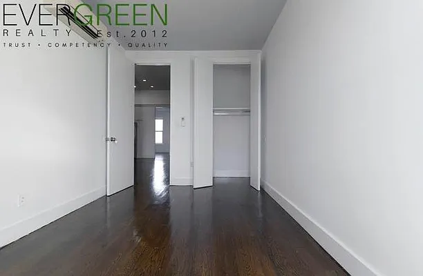 Rented by Evergreen Apartments BK | media 24