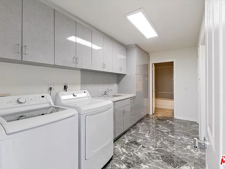 18244 Coastline Dr — Photo 19