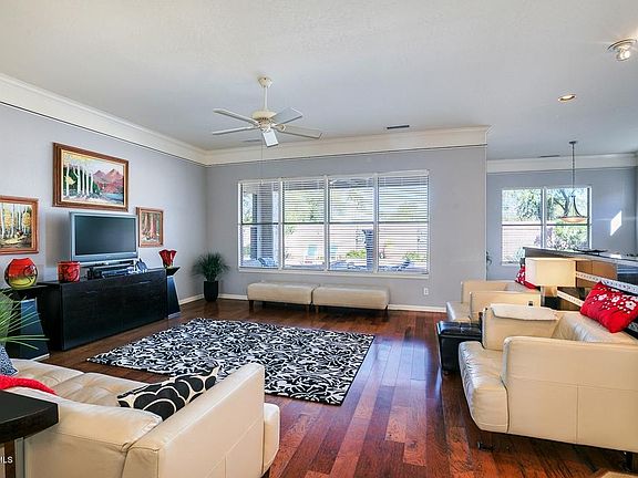 4th image of 320 W Flamingo Dr