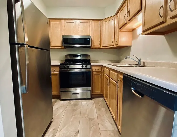 152 Walton St #R-1A — Photo 3
