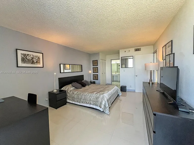 3300 NE 192nd St #10 — Photo 12