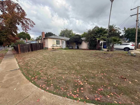 5501 Nebraska Dr, Concord, CA 94521