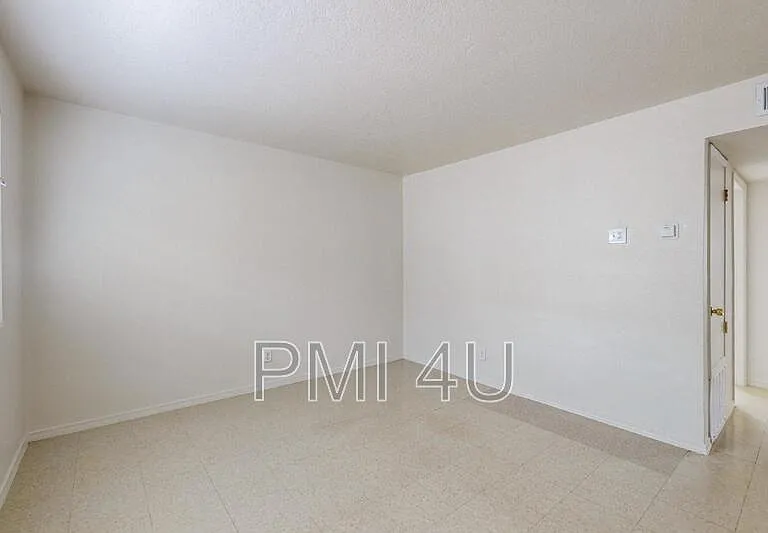 233 Tennessee St NE #D — Photo 17
