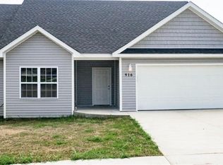 916 Windsor Ct, Gentry, AR 72734