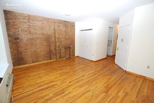 Rented by Sotheby's International Realty | media 7