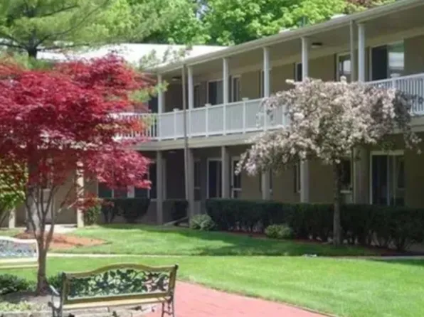 475 S Adams Rd, Birmingham, MI