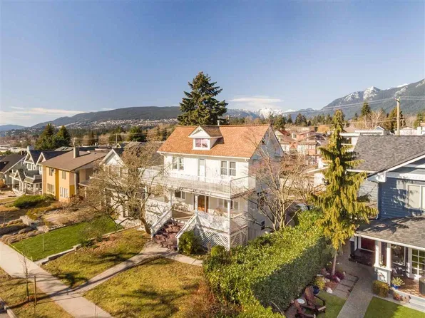 416 W 6th St, North Vancouver, BC V7M 1K9