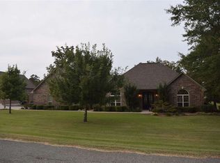 235 Hunters Cv, Texarkana, TX 75501