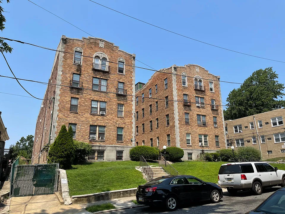 Oak Lynne Apartments