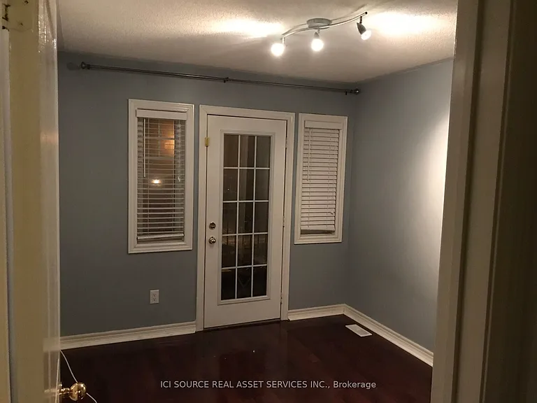 42 Keywood St — Photo 21