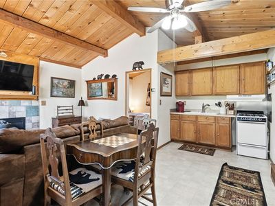 650 San Bernardino Ave, Sugarloaf, CA, 92386