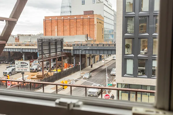 Rented by Compass | media 9