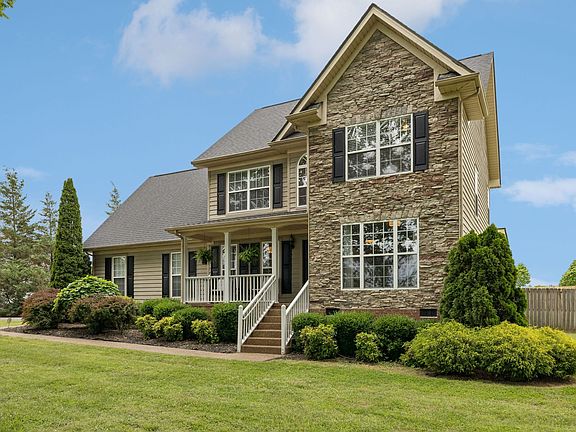2nd image of 1399 Standing Stone Cir