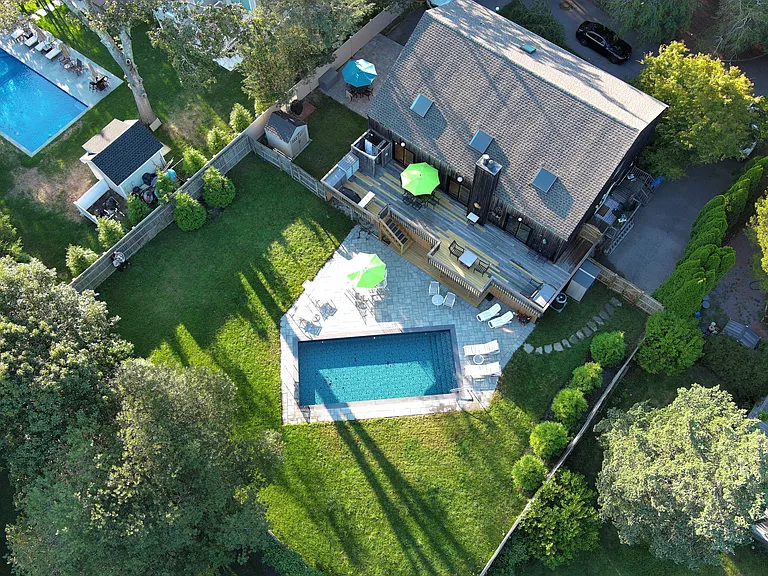 624 Noyack Rd — Photo 19