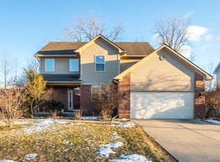 23799 Waterview Dr, New Boston, MI