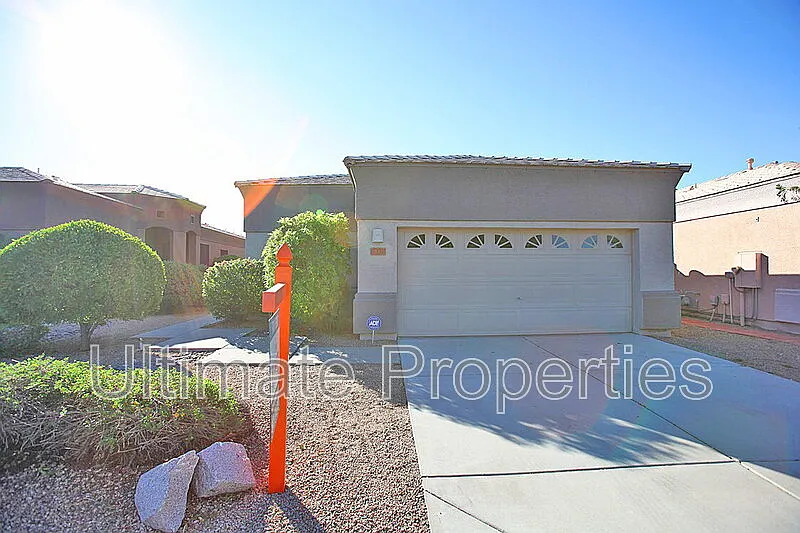 6331 W Pontiac Dr
