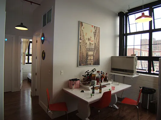 Rented by Joel Weisz, LREB | media 19