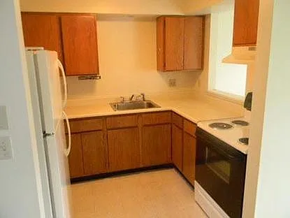 Blueberry Hill Apartments — Photo 4