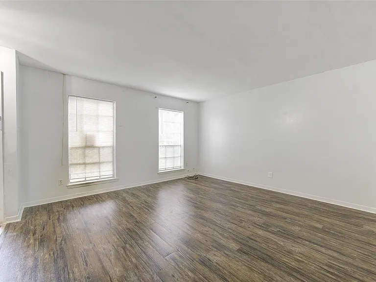 6723 Tarnef Dr #723 — Photo 8
