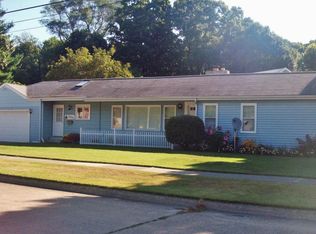 2221 Pioneer Rd, Saint Joseph, MI 49085