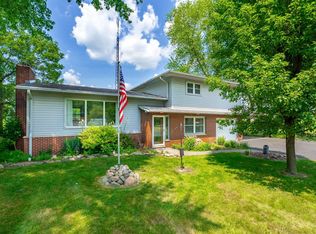 1715 E Springhill Rd, Warsaw, IN 46580