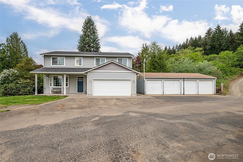3rd image of 2208 Coal Creek
