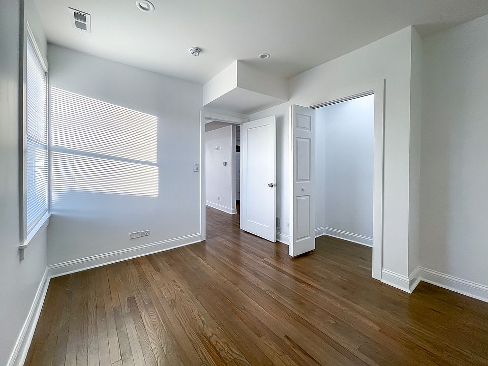 1st image of 3216 W Olive Ave #1C