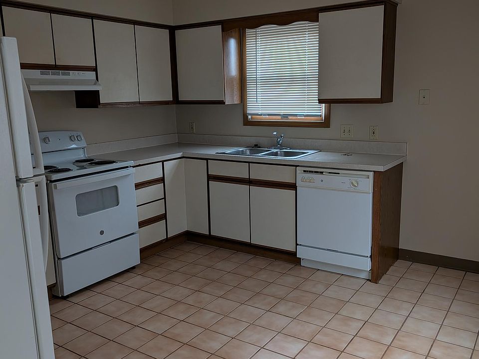 1st image of 6450 Saint Andrews Dr #4