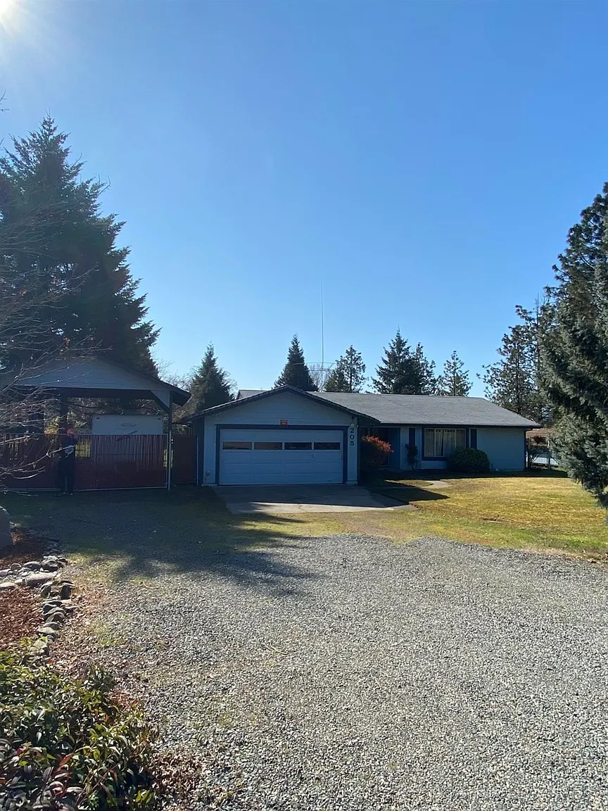 205 Stardust Cir photo 1