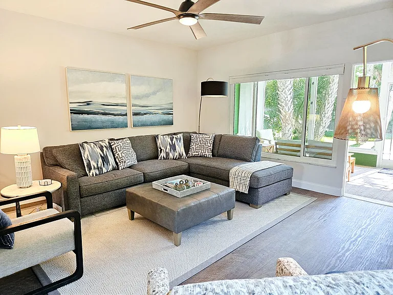 713 W Venice Ave — Photo 15