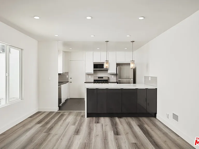 1157 Horn Ave #3 — Photo 14