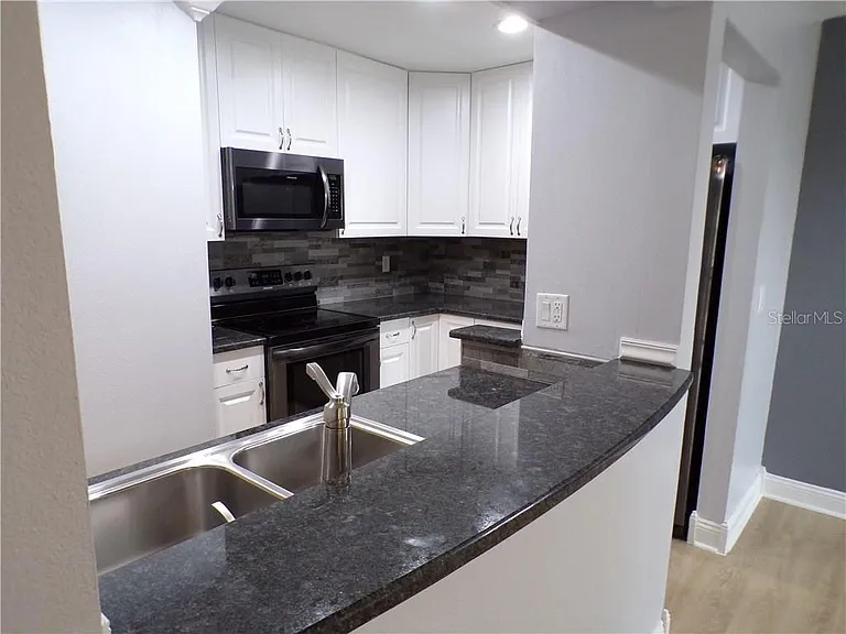 110 Cypress Woods Ct #2B — Photo 9