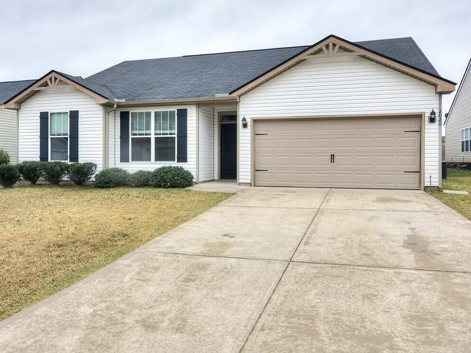2020 Fern Crest Ln