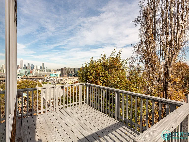339 Texas St — Photo 32