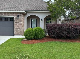 37252 Market Place Dr, Prairieville, LA 70769