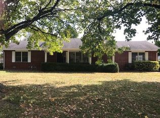 1107 N West End St, Springdale, AR 72764