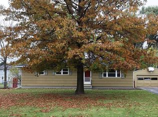 143 Cattaragus Dr, Rochester, NY 14623