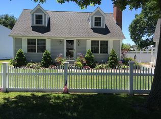 345 Maple Ave, Old Saybrook, CT 06475