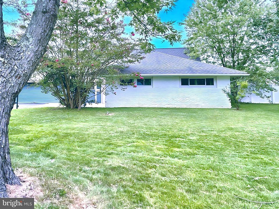 120 Forsythia Dr E, Levittown, PA 19056 Zillow