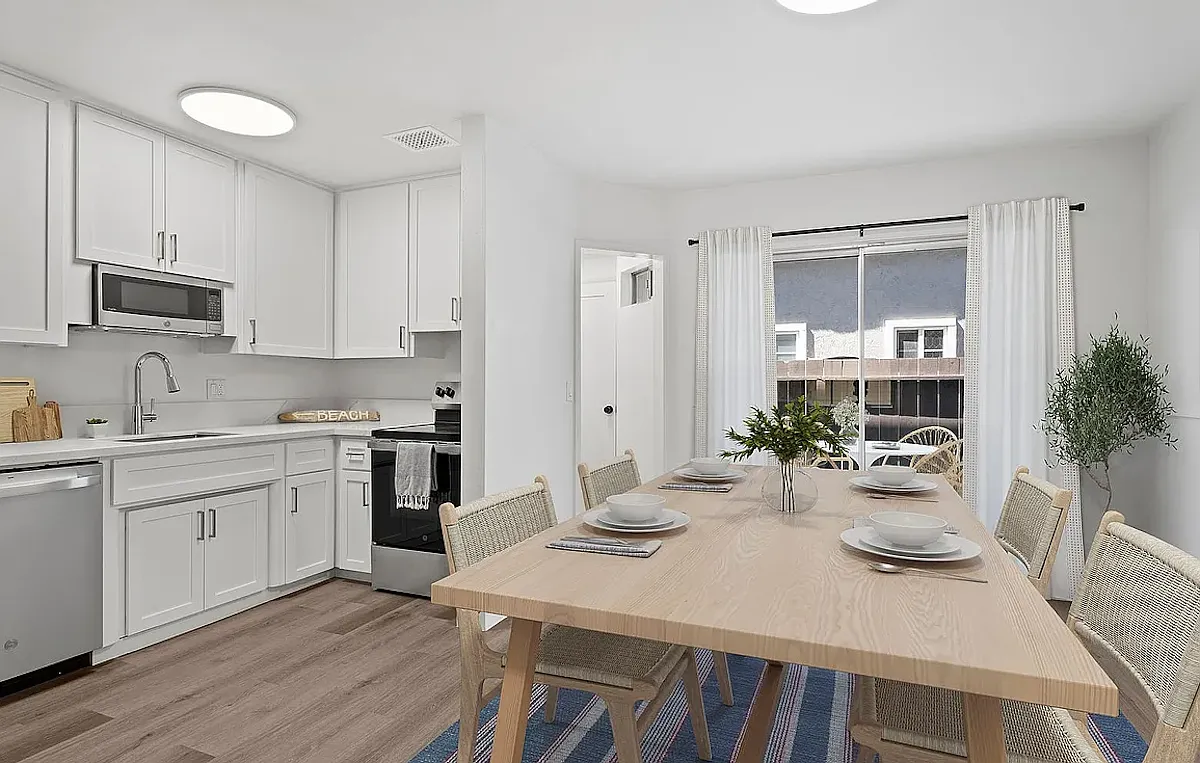 Welcome to 830 E. Coronado Ave. — Photo 1