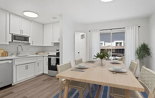 Welcome to 830 E. Coronado Ave. Photo 1