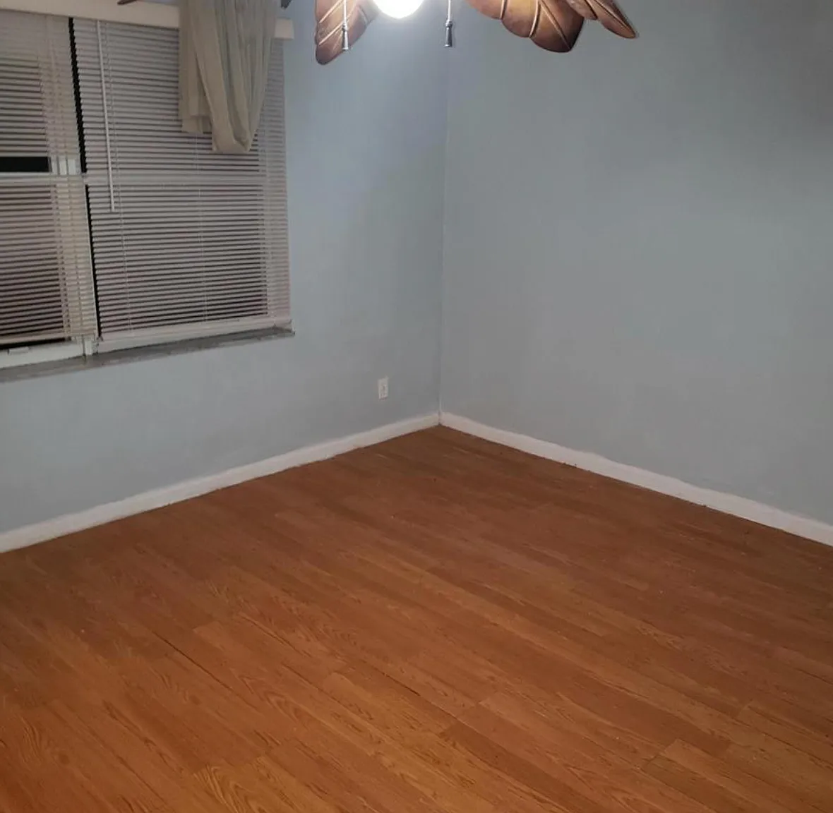 3 bed, 2.5 bath, 1854 sqft, $4,200 — Photo 3