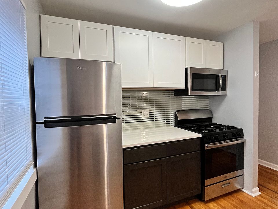 1st image of 75 Clendenny Ave #2B